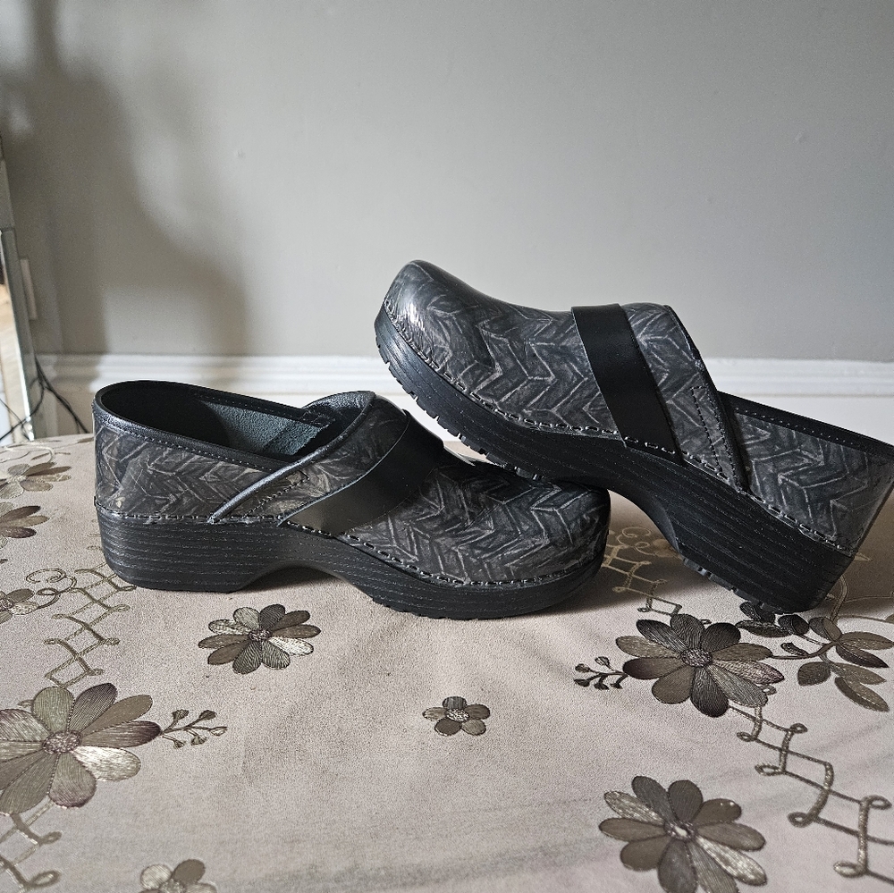Abeo BIO System Flora Womens Gray Slip Resistant Leather Clogs Shoes Size 37
